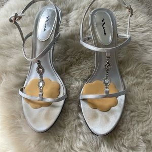 Nina rhinestone heels Sz 10